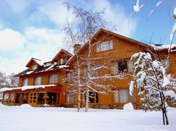 Hosteria El Establo Вилья-ла-Ангостура Экстерьер фото