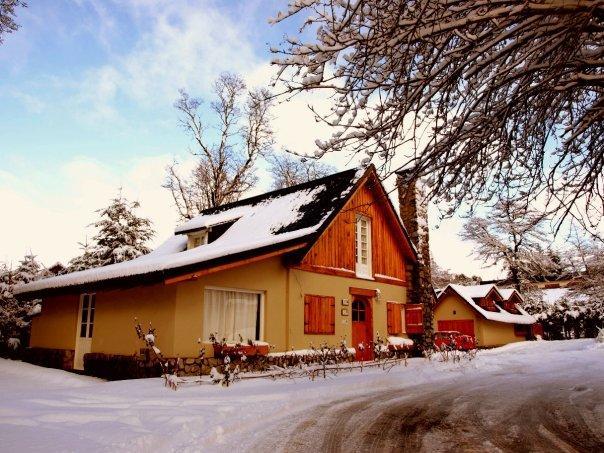 Hosteria El Establo Вилья-ла-Ангостура Экстерьер фото