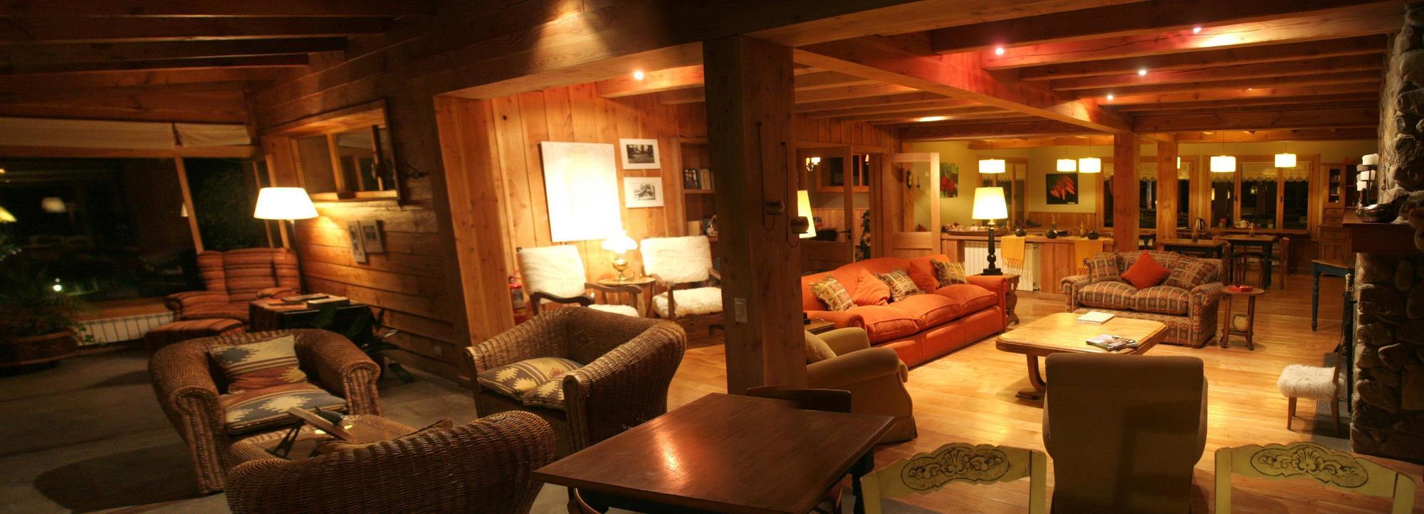 Hosteria El Establo Вилья-ла-Ангостура Экстерьер фото