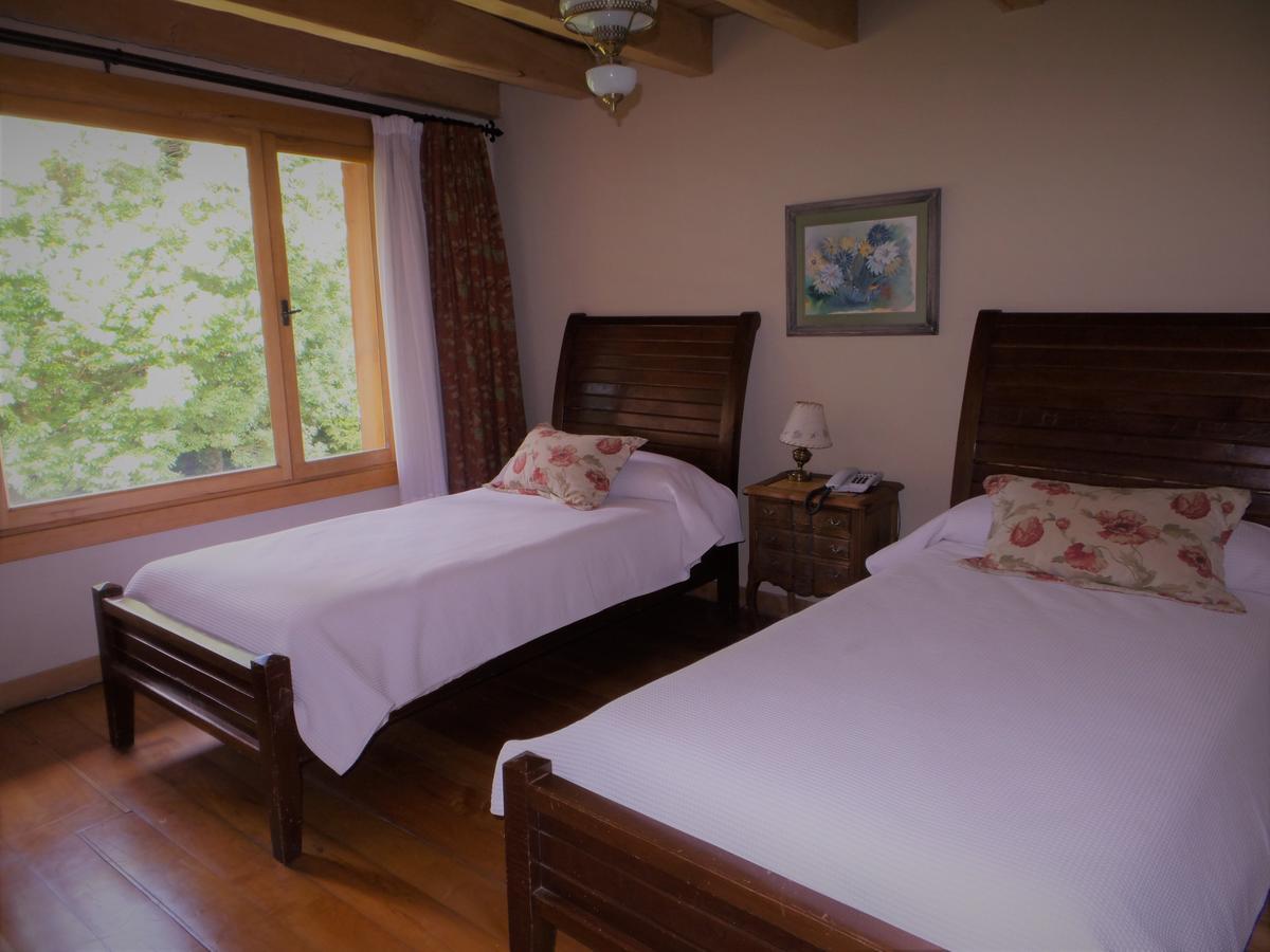 Hosteria El Establo Вилья-ла-Ангостура Экстерьер фото